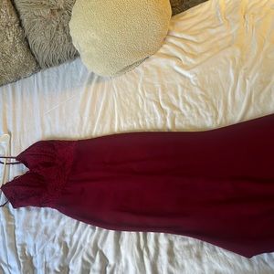 Windsor maroon dress with lace detailing in new condition